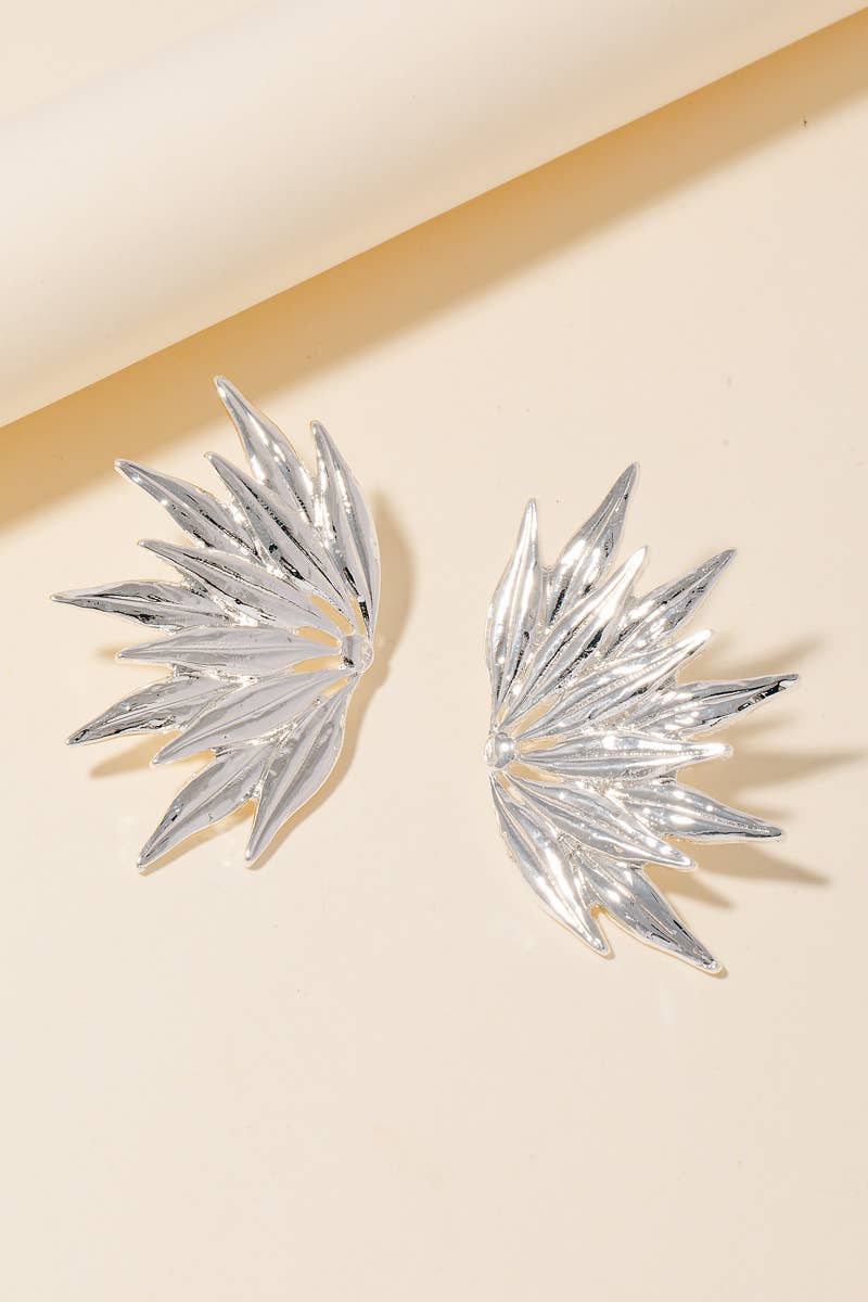 Solid Metallic Leaves Stud Earrings: GD